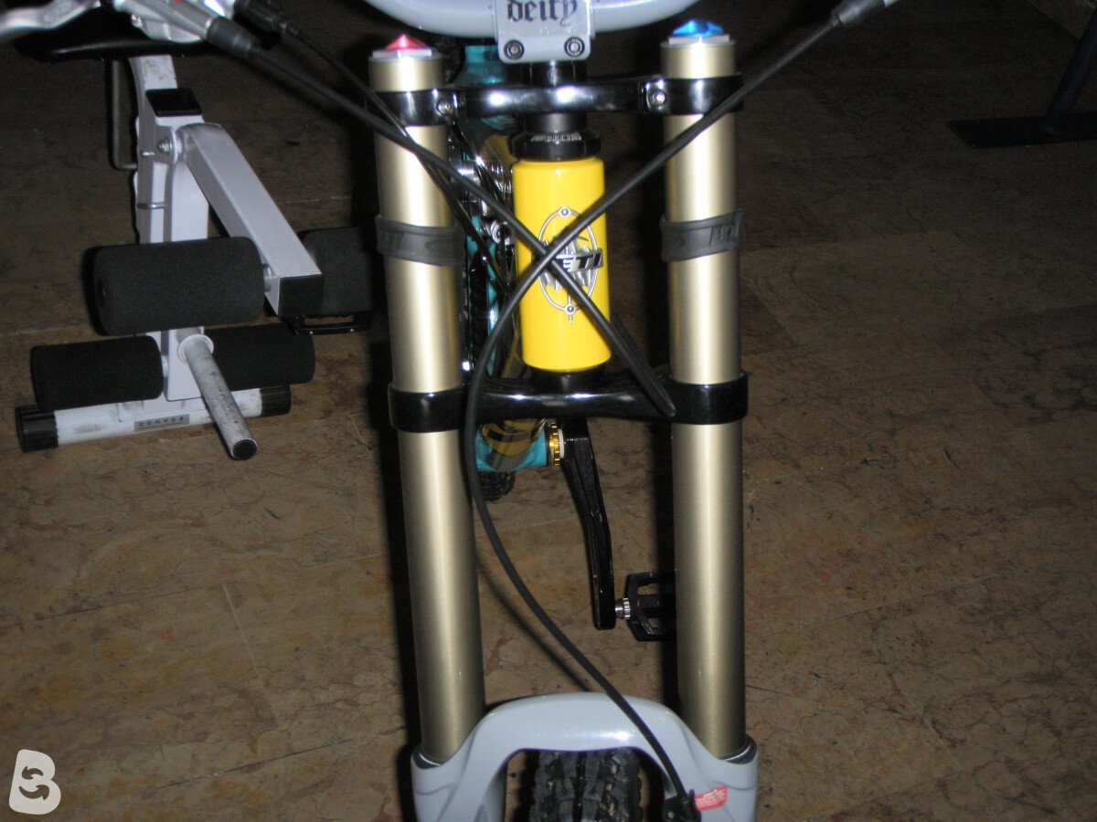 Yeti 303 N.46/100 2006