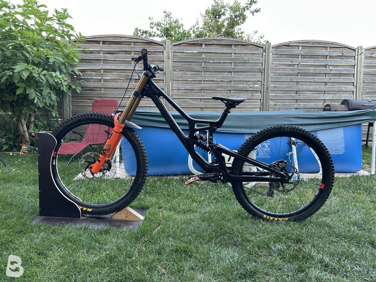 Santa Cruz V10 DH X01/GX Carbon CC 2024