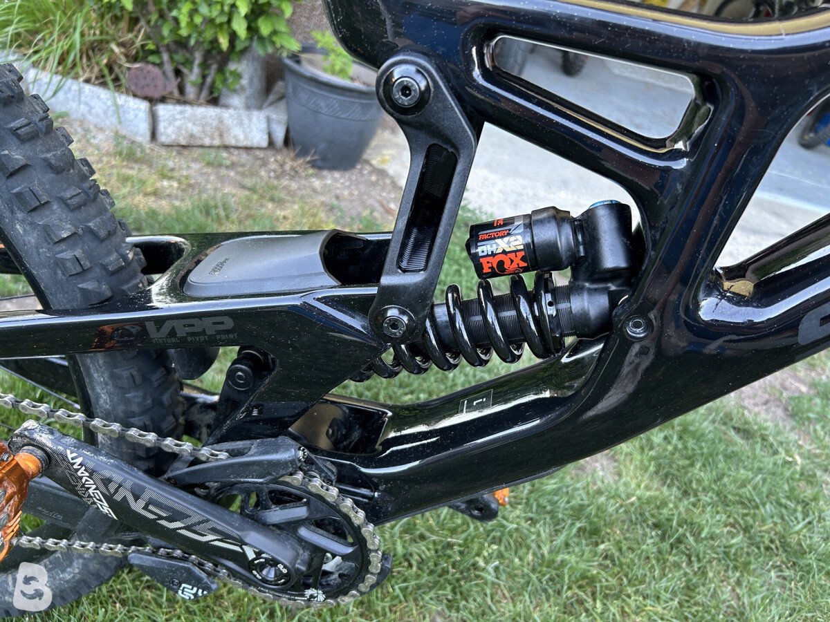 Santa Cruz V10 DH X01/GX Carbon CC 2024