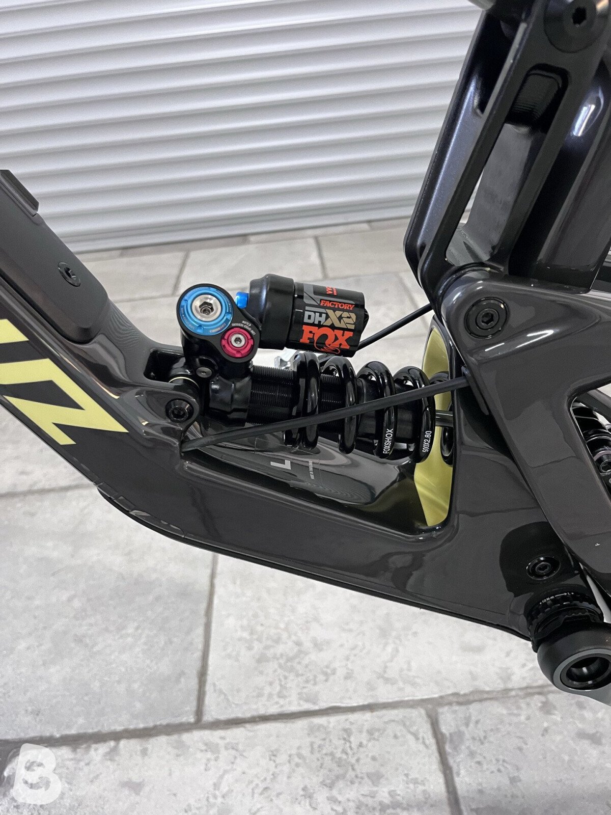 Santa Cruz MEGATOWER X01 / Carbon CC 2024