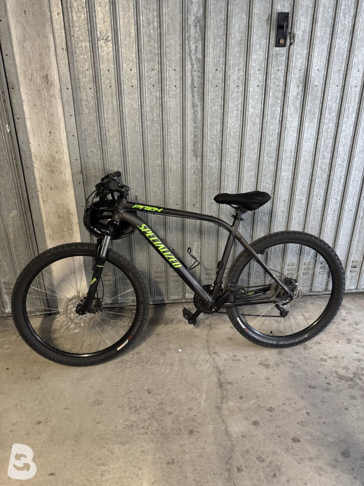 Specialized Pitch