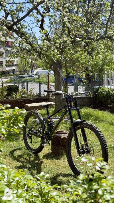 Mondraker Summum R 2022