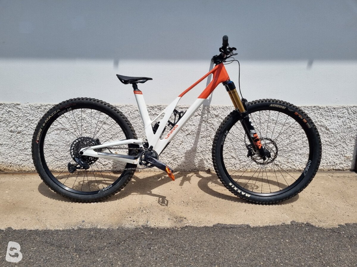 UNNO DASH Elite S2 2024