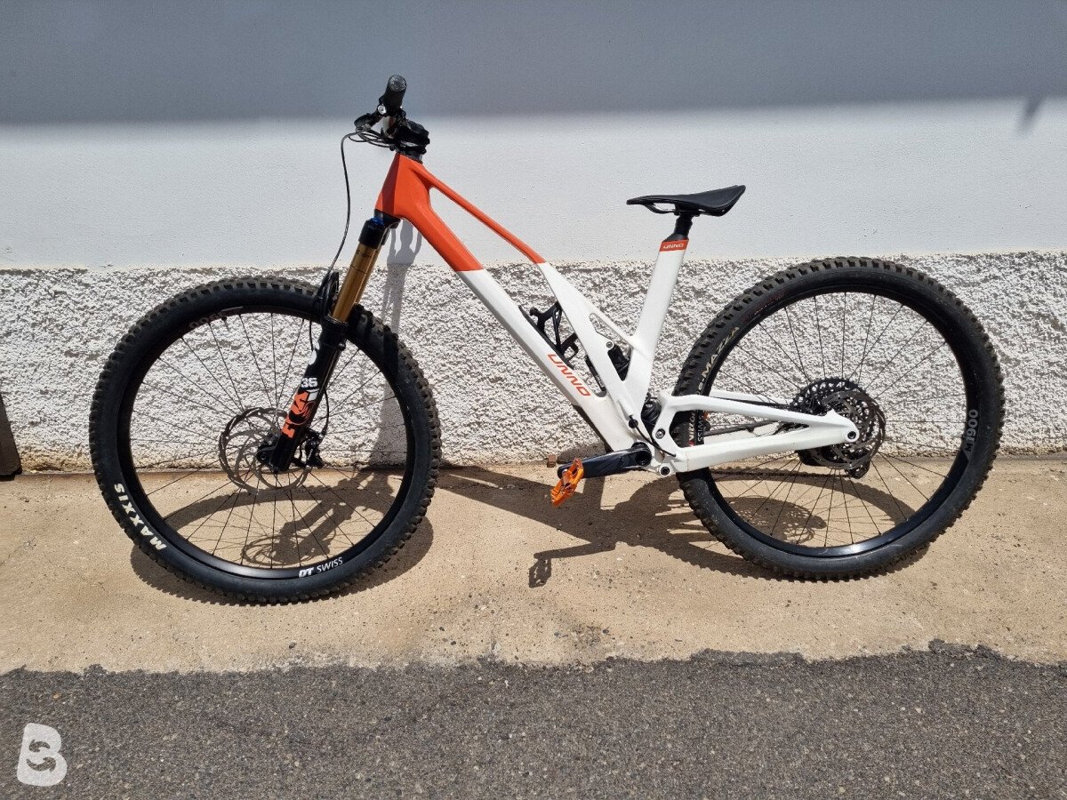 UNNO DASH Elite S2 2024