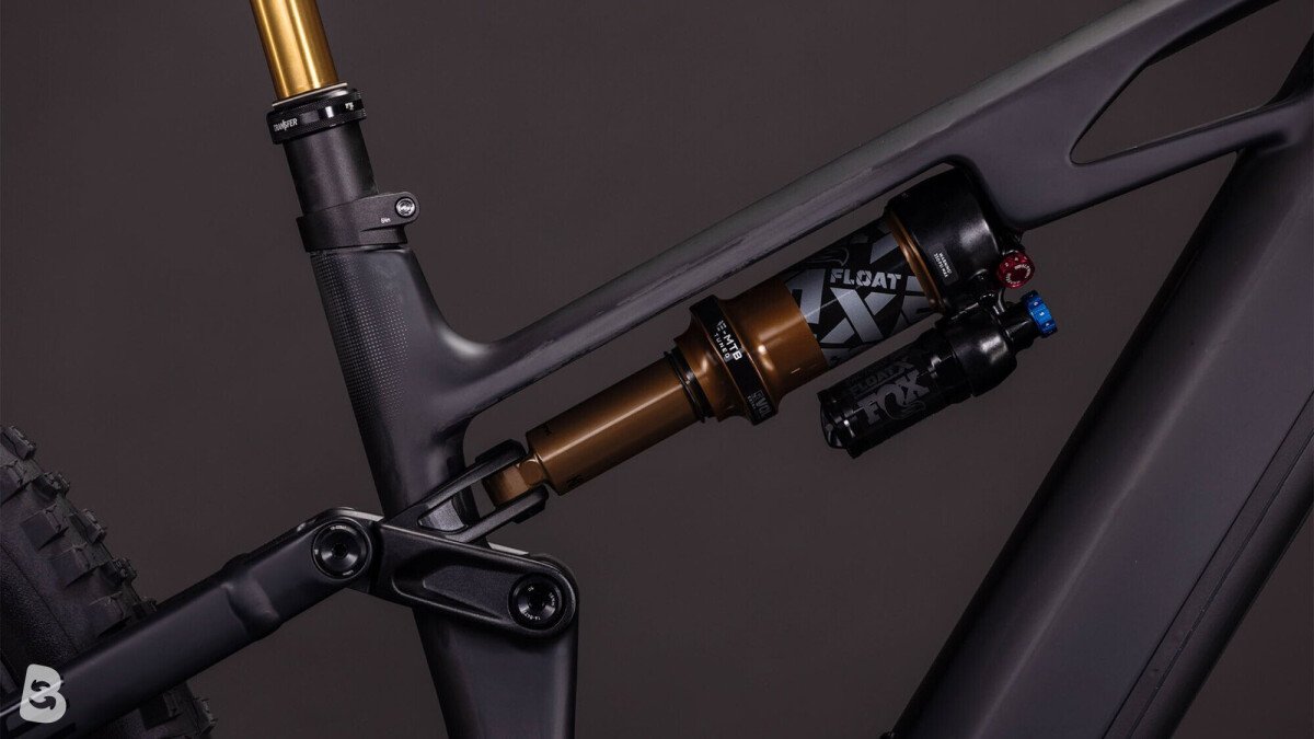 Cube Stereo Hybrid ONE44 HPC AT 800 carbon´n´gold 2026