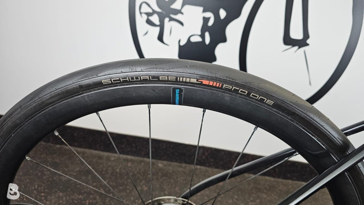 Giant Defy advanced 2 disc + carbon wheels 2019