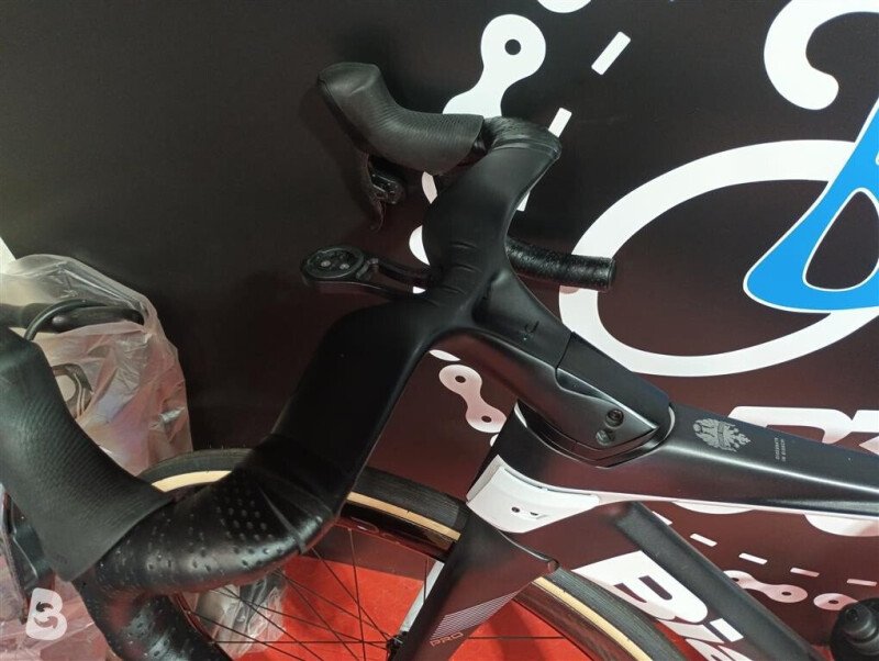 Bianchi Oltre PRO - Sram Red eTap AXS disc 2023