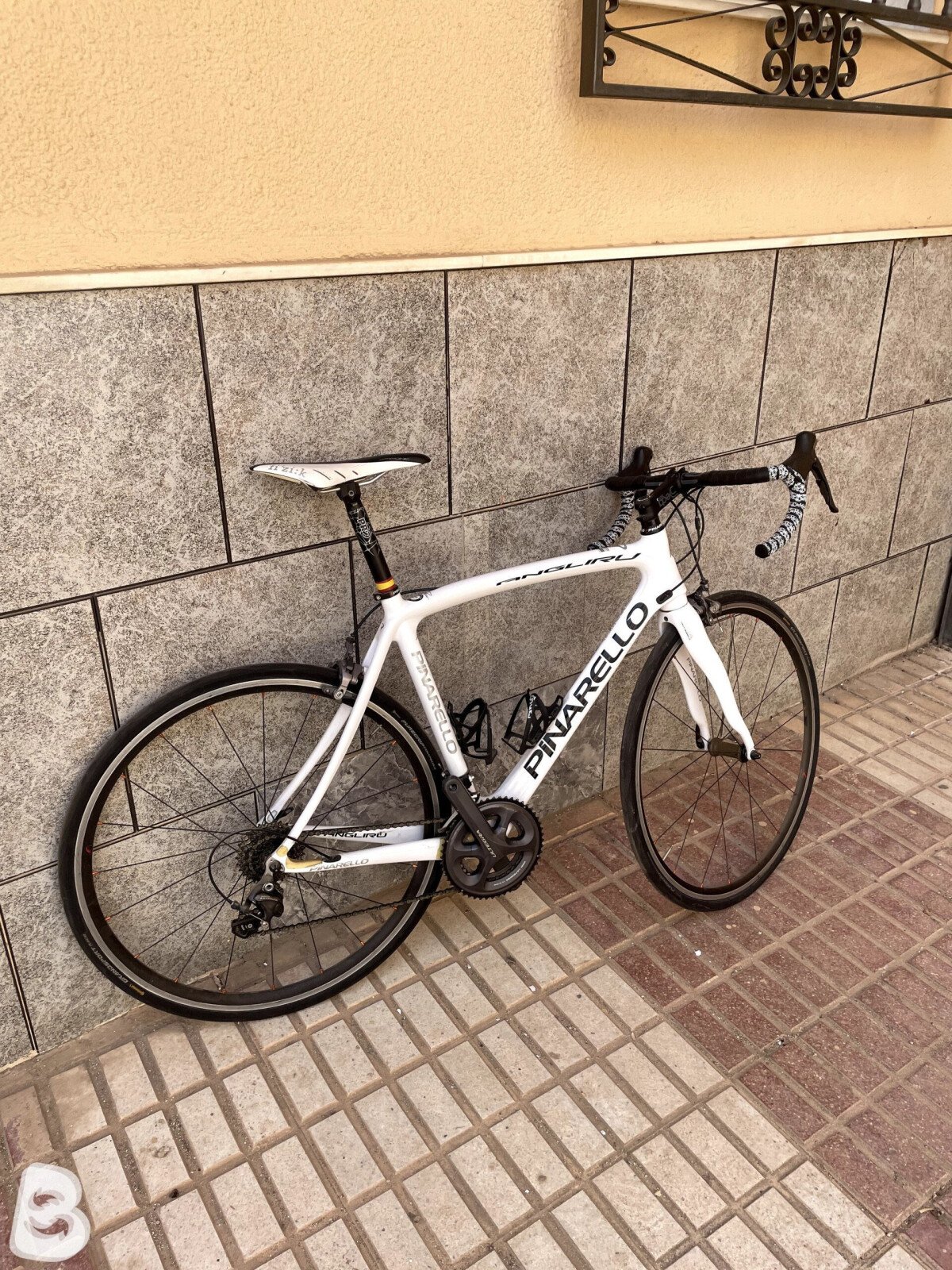 Pinarello ANGLIRU CARBON 24