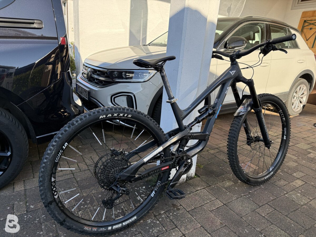 YT Industries Capra Base AL 2021