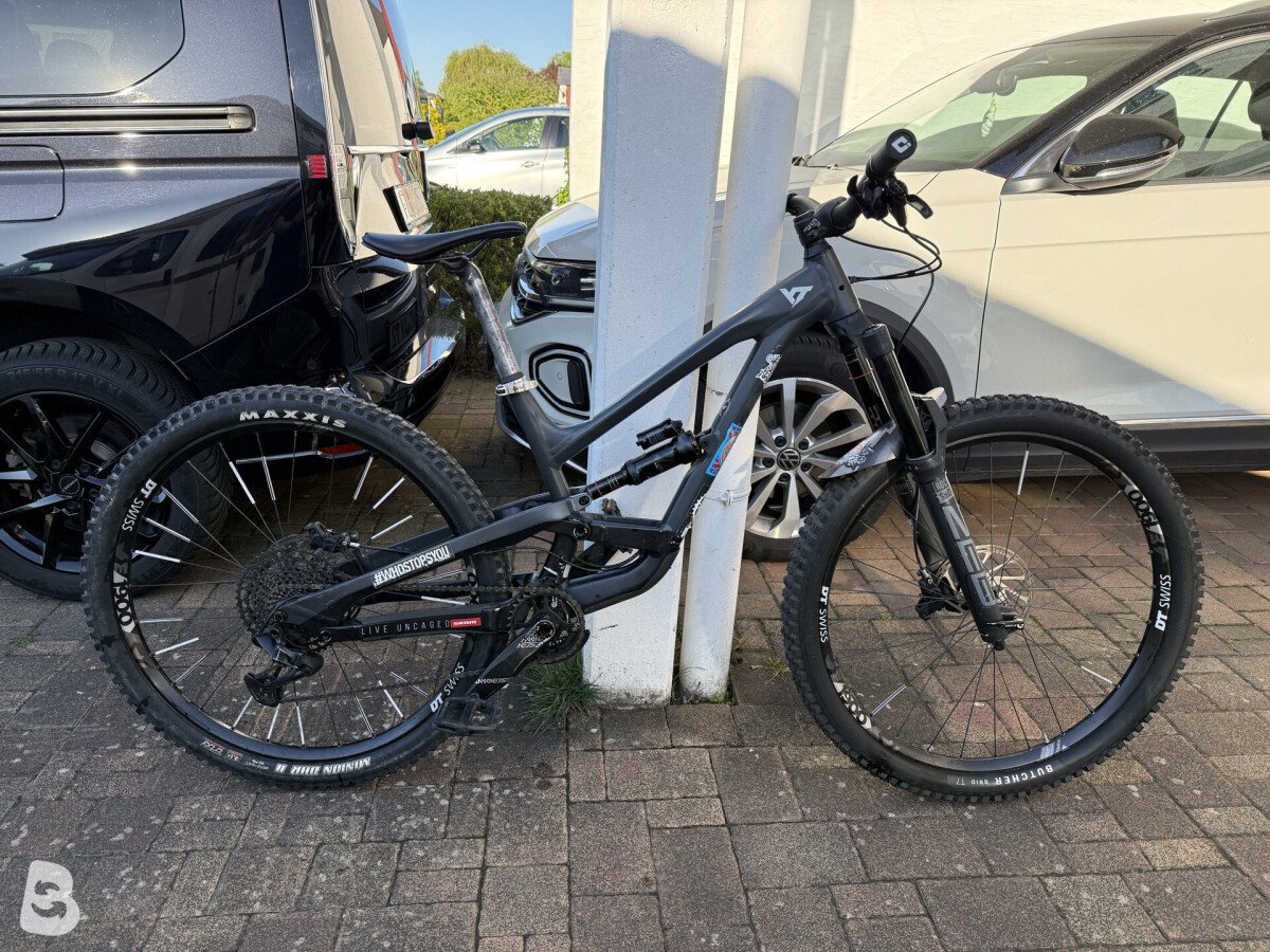 YT Industries Capra Base AL 2021