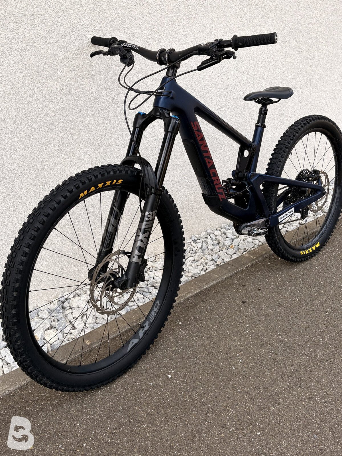 Santa Cruz NOMAD S / Carbon C 2024