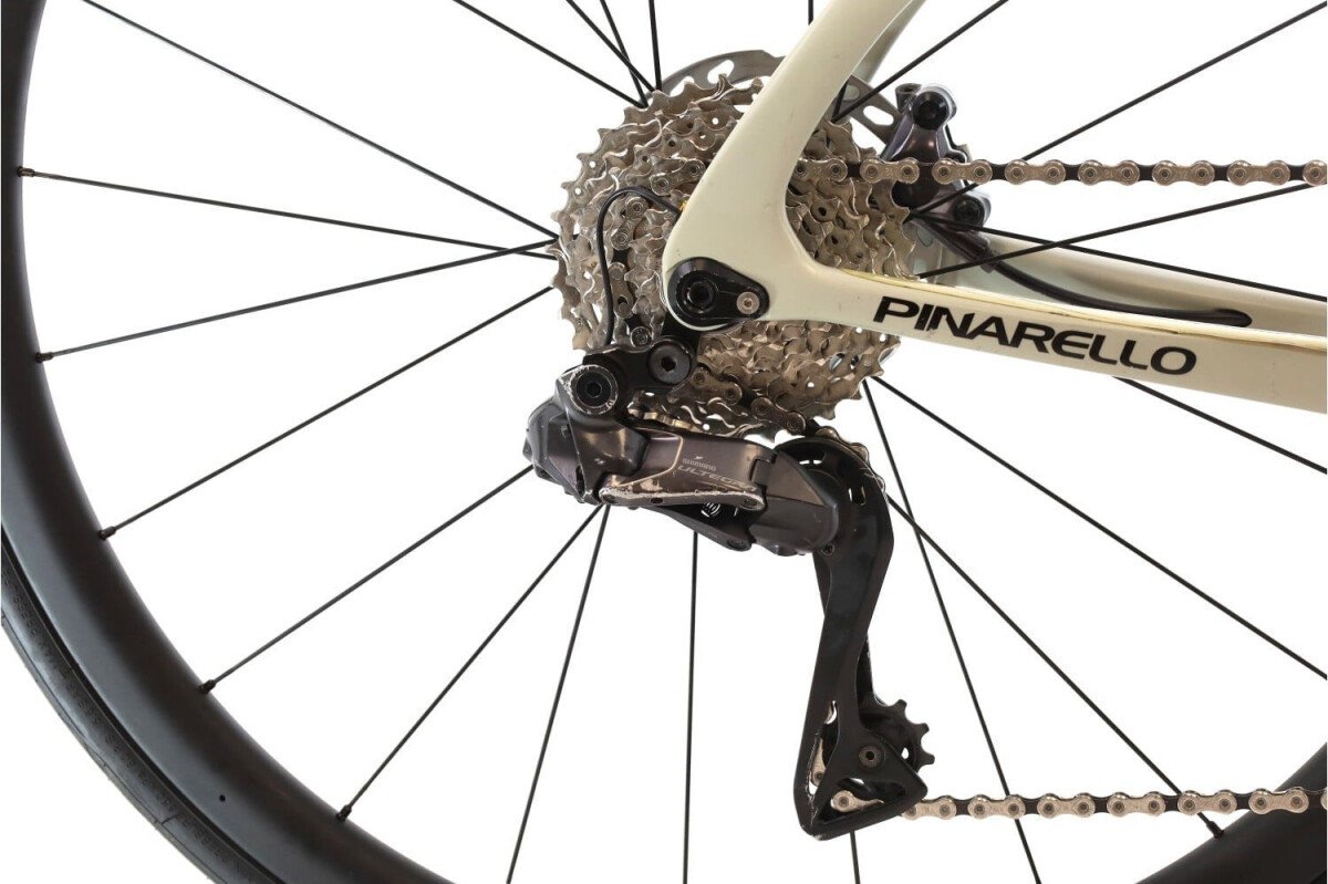 Pinarello Paris Disk Di2 12V 2024