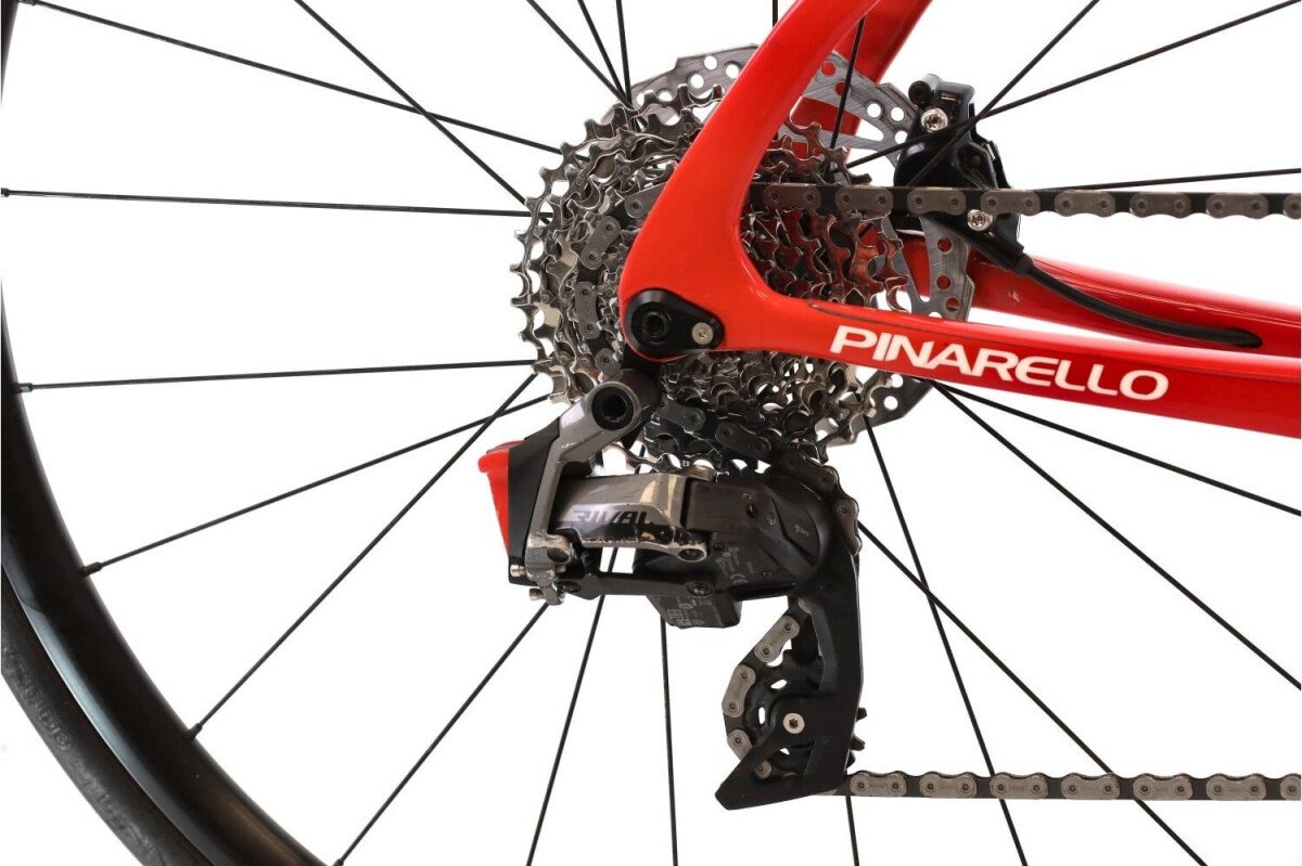 Pinarello Paris Disk AXS 12V 2024
