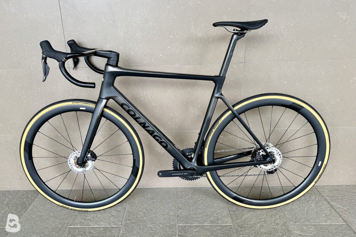 Colnago V4Rs Disc Ultegra Di2 8100 w/Fulcrum Racing Wind 400 Wheels 2023