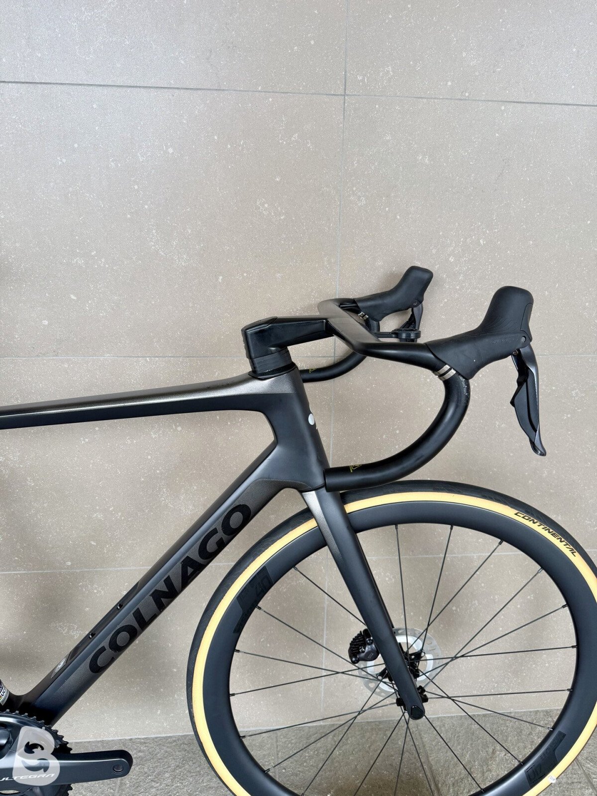 Colnago V4Rs Disc Ultegra Di2 8100 w/Fulcrum Racing Wind 400 Wheels 2023