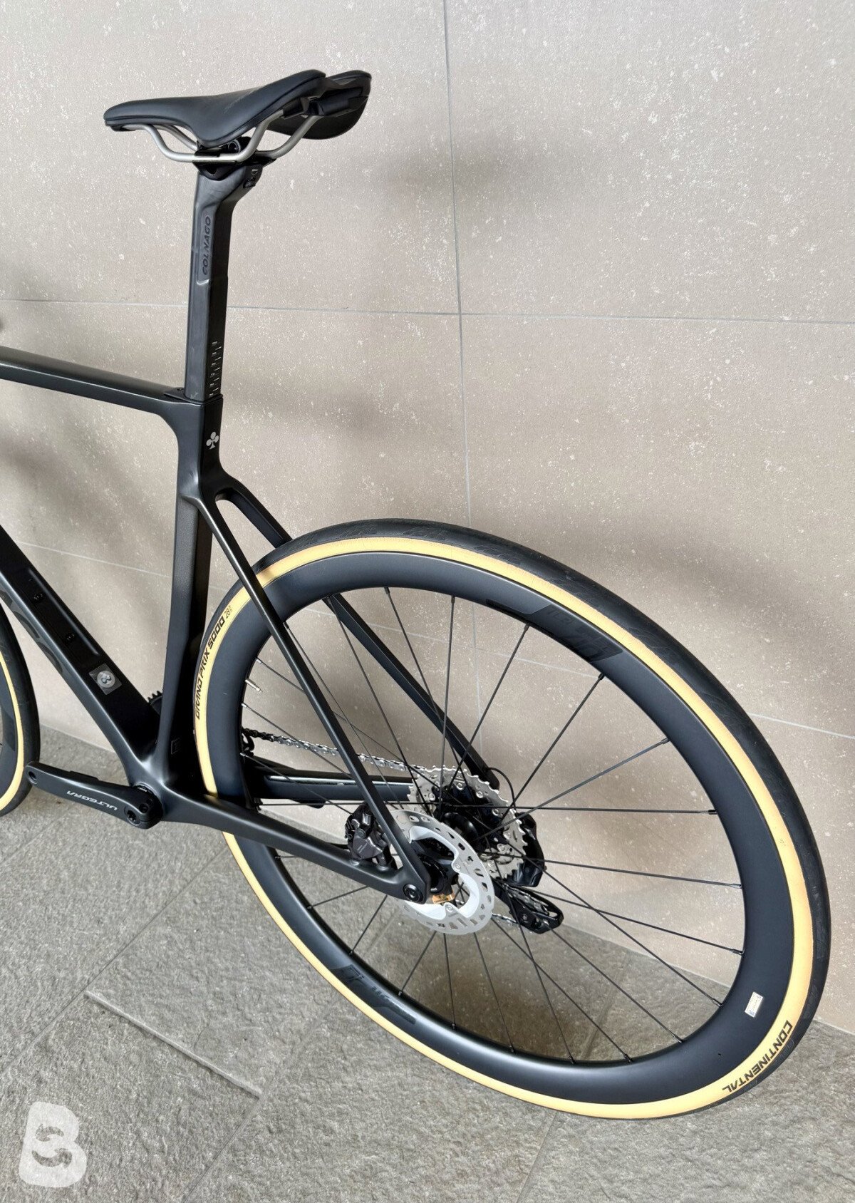 Colnago V4Rs Disc Ultegra Di2 8100 w/Fulcrum Racing Wind 400 Wheels 2023
