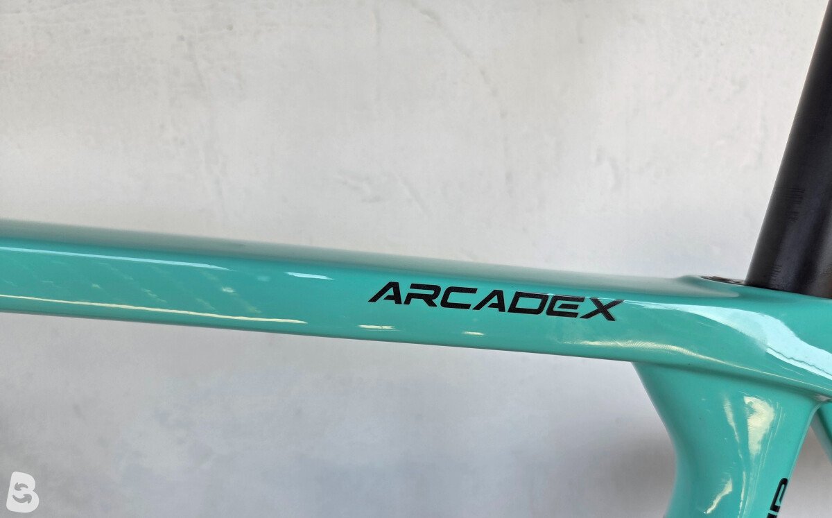 Bianchi Arcadex 2025