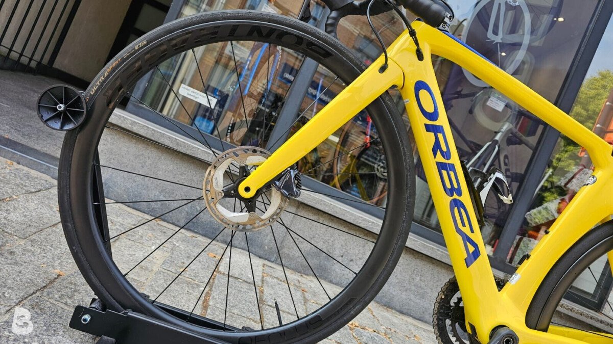 Orbea orca aero M20i team-d disc ultegra di2 + carbon wheels 2020
