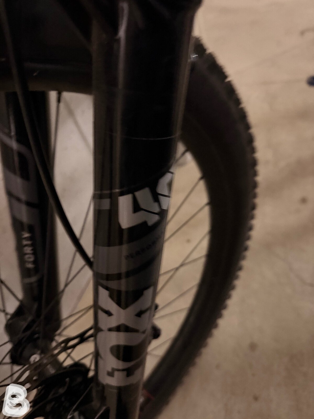 Santa Cruz V10 S MX / Carbon CC 2023