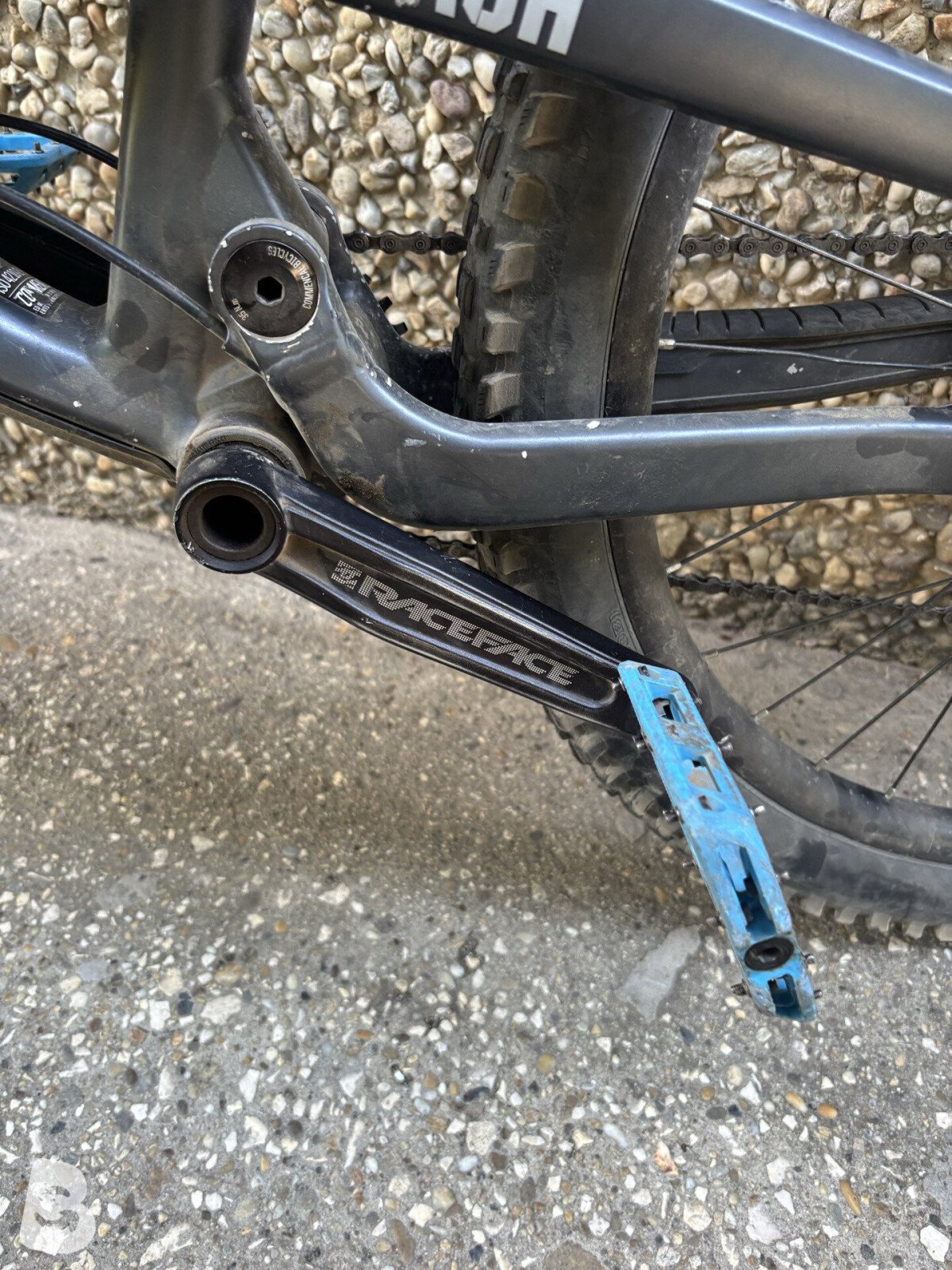 Commencal Clash Essential 2021