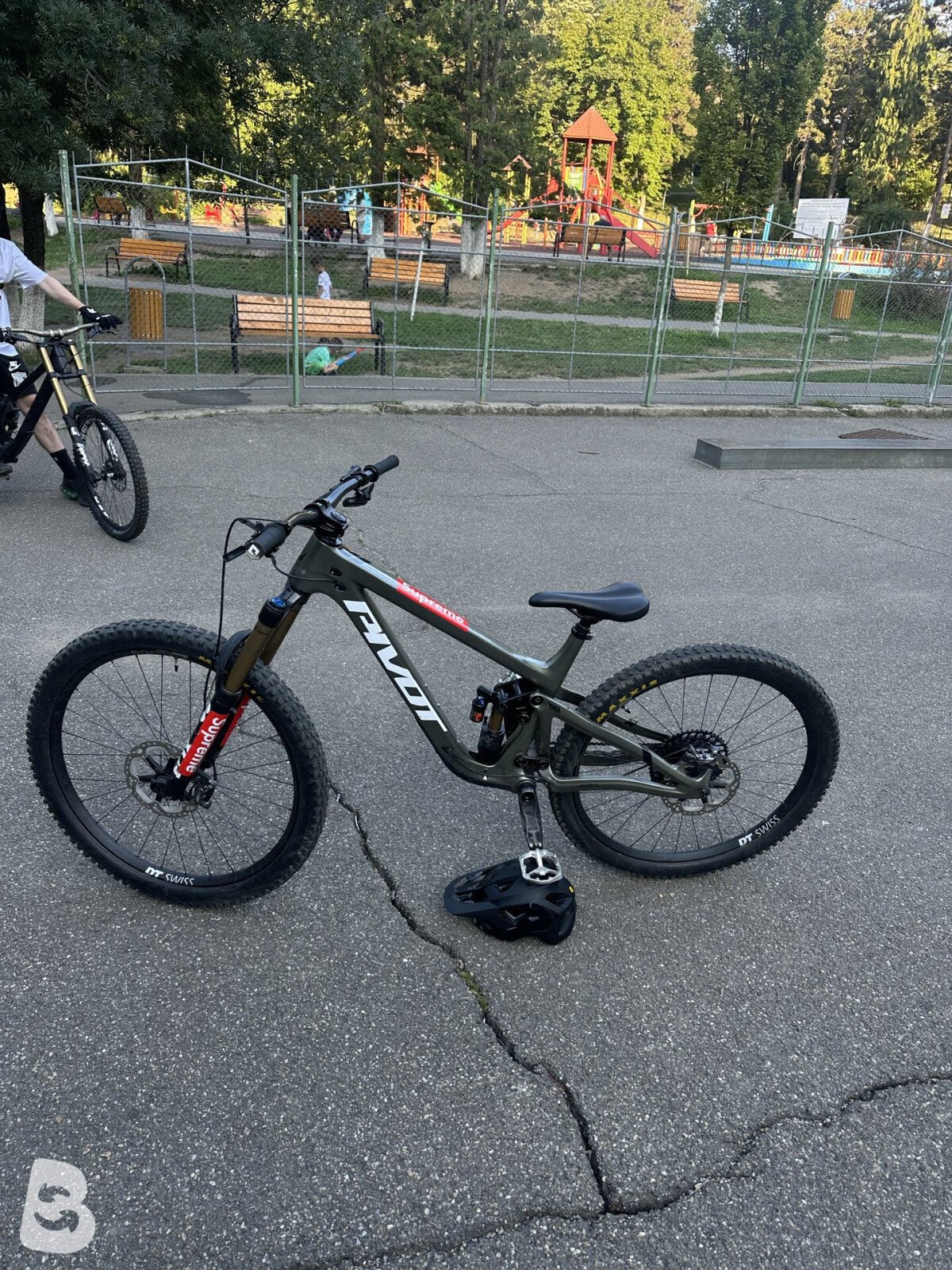 Pivot Firebird 2024