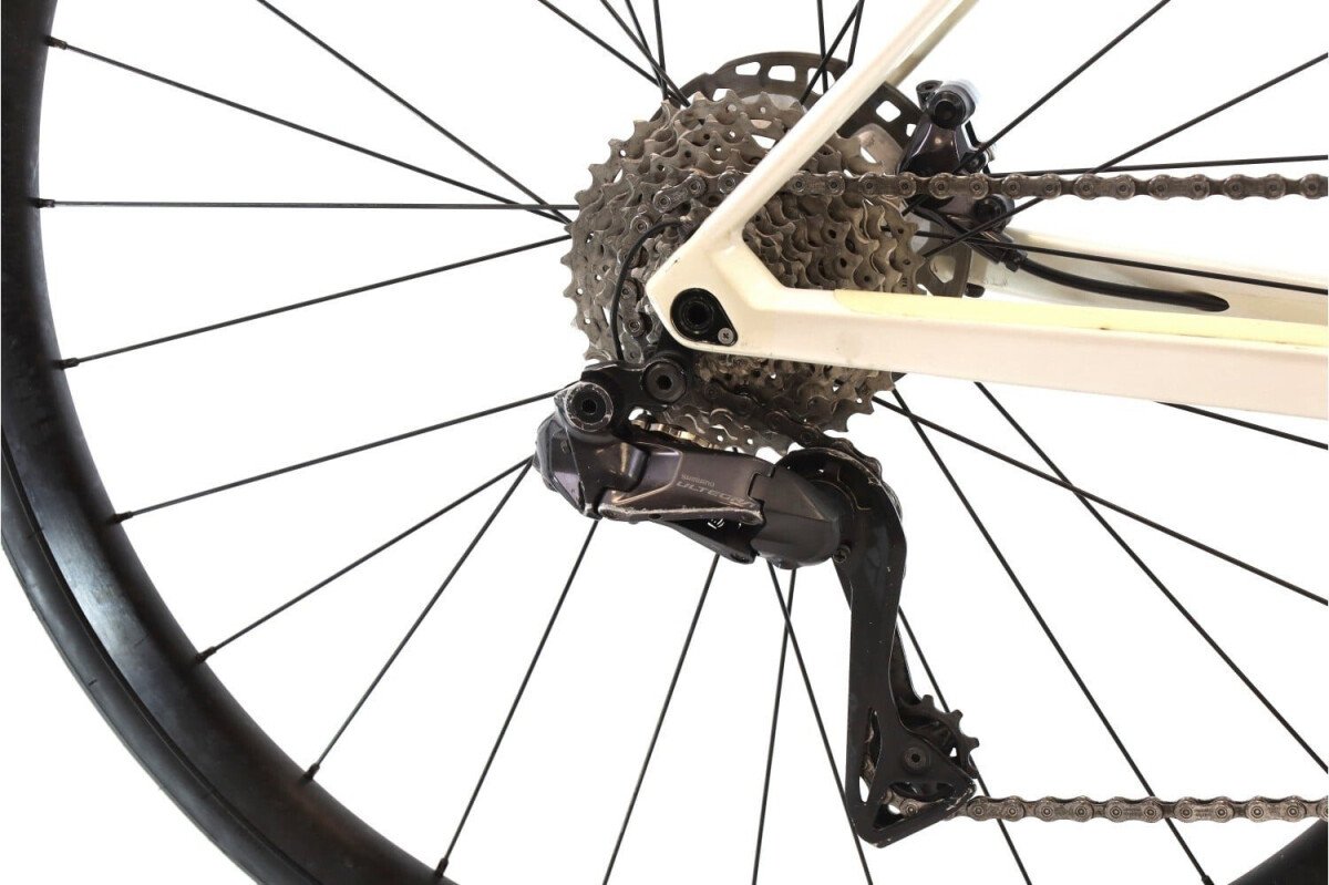 BMC Roadmachine THREE Di2 12V 2024
