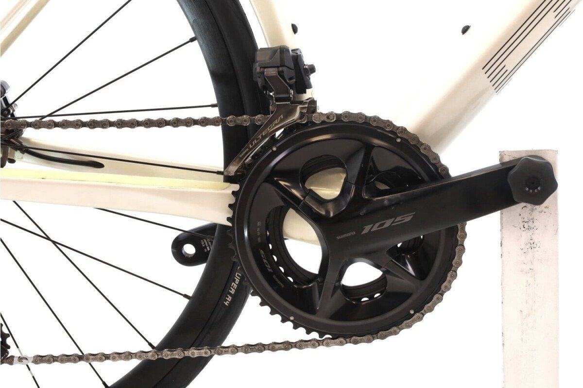 BMC Roadmachine THREE Di2 12V 2024