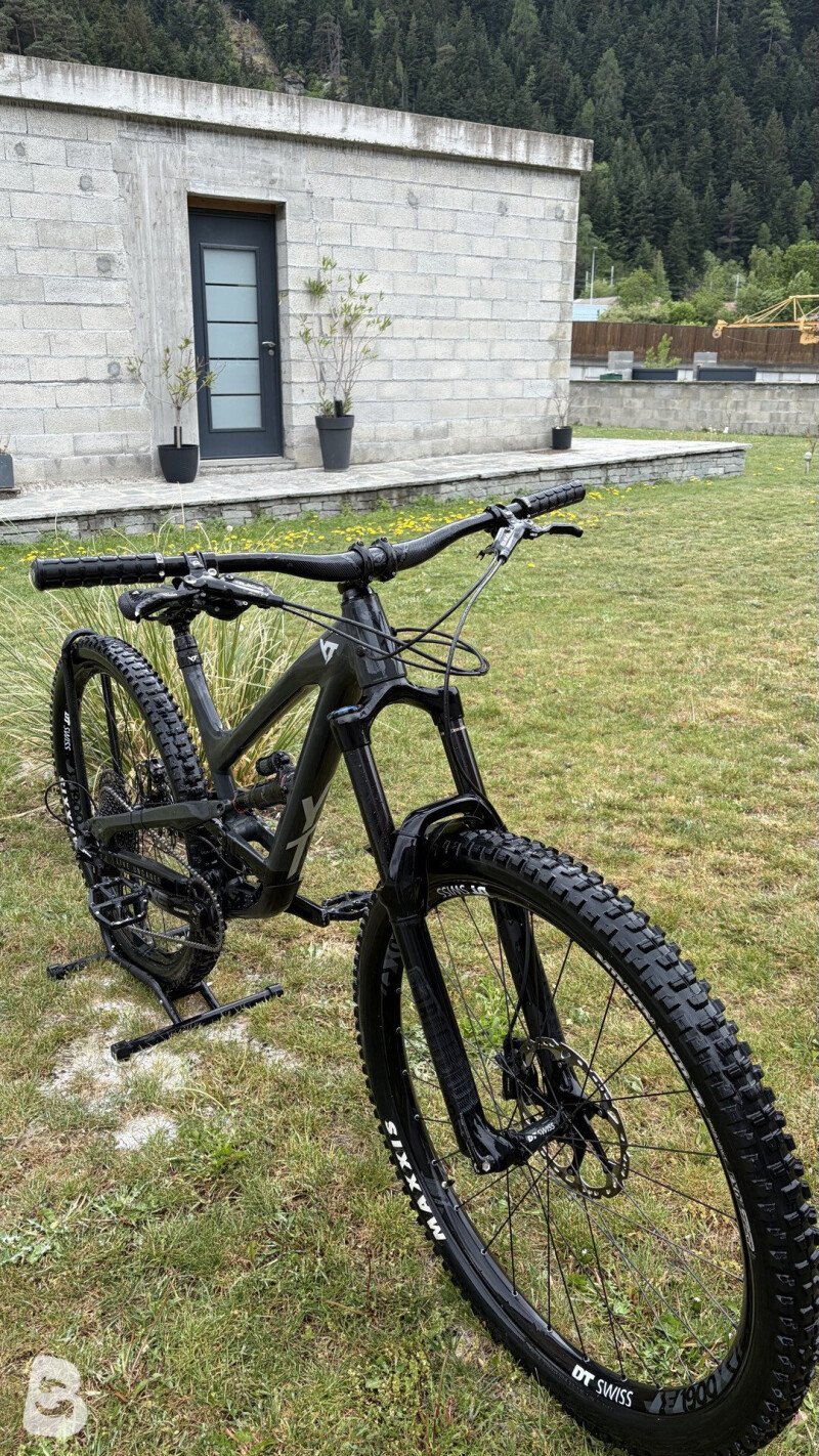 YT Industries Capra Base AL 2022