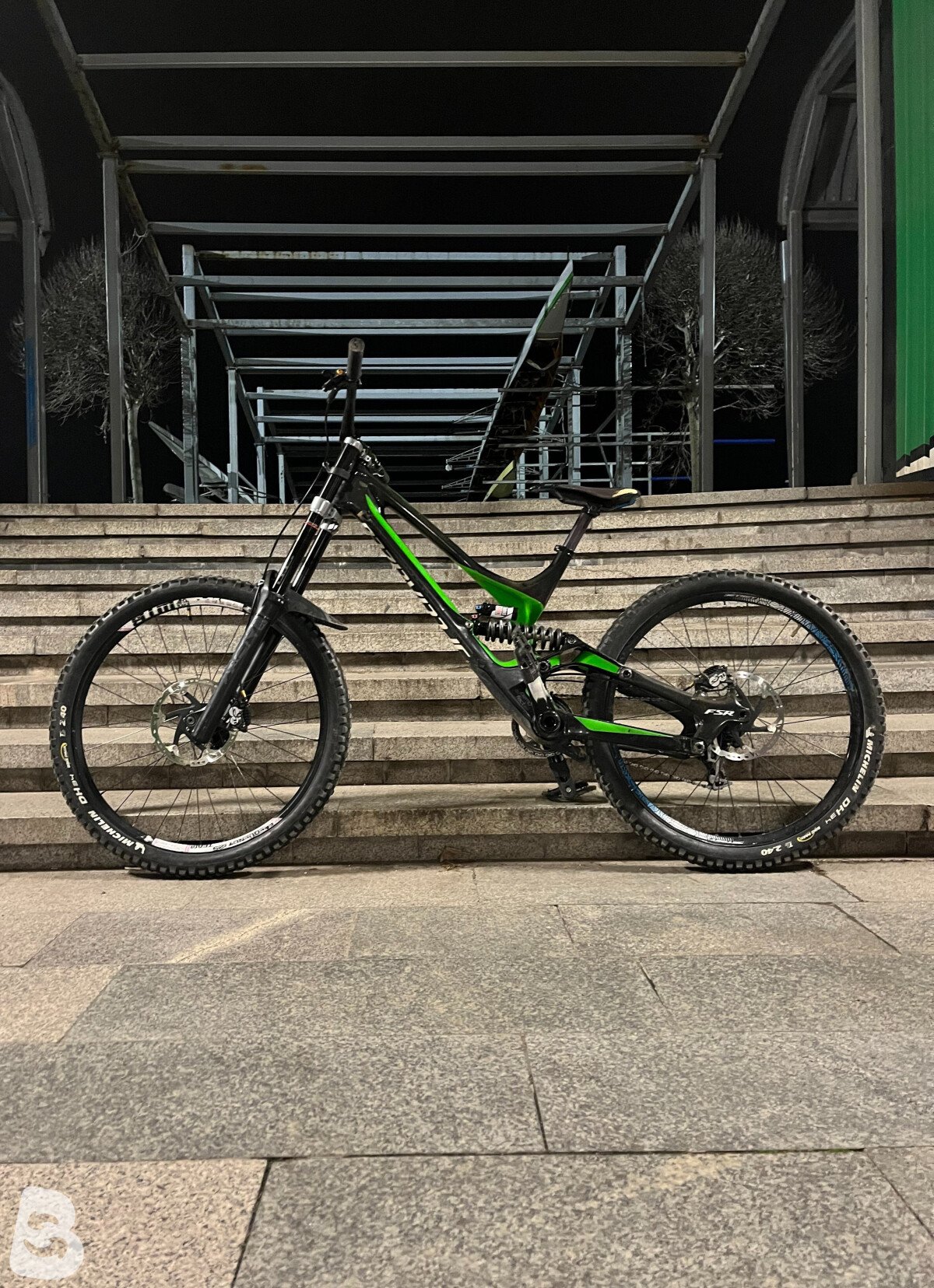 Specialized demo 8 carbon 2016