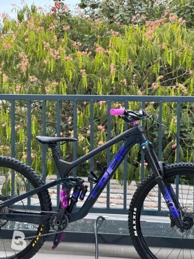Trek Slash 9.7 Gen 5 2023