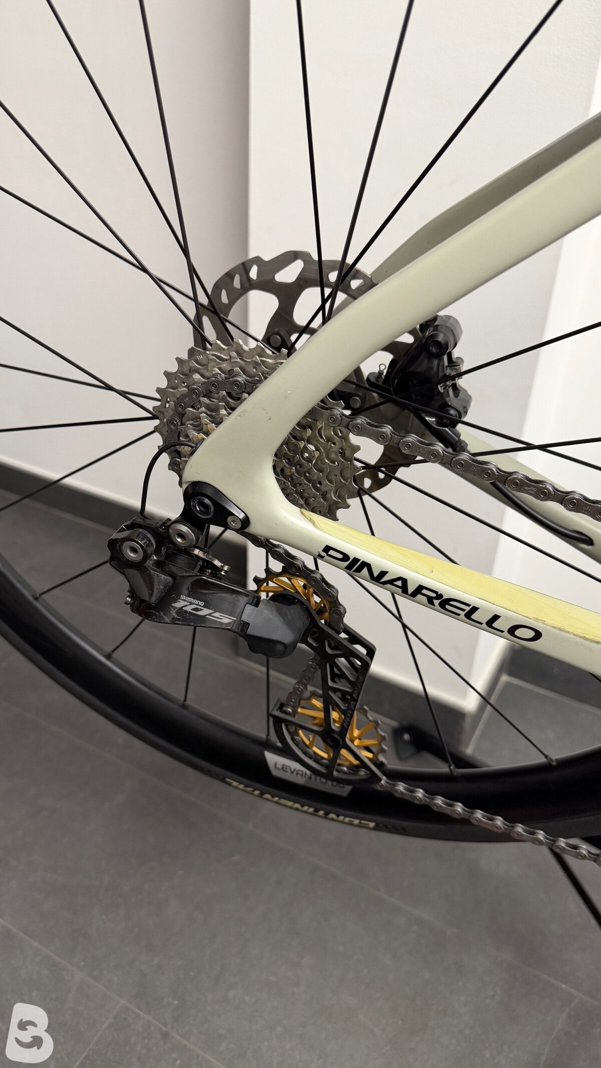 Pinarello Paris 105 Bike 2022