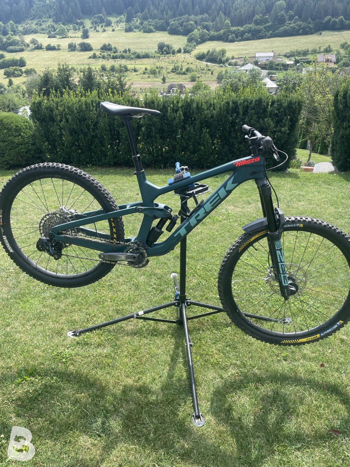 Trek slash custom 2023