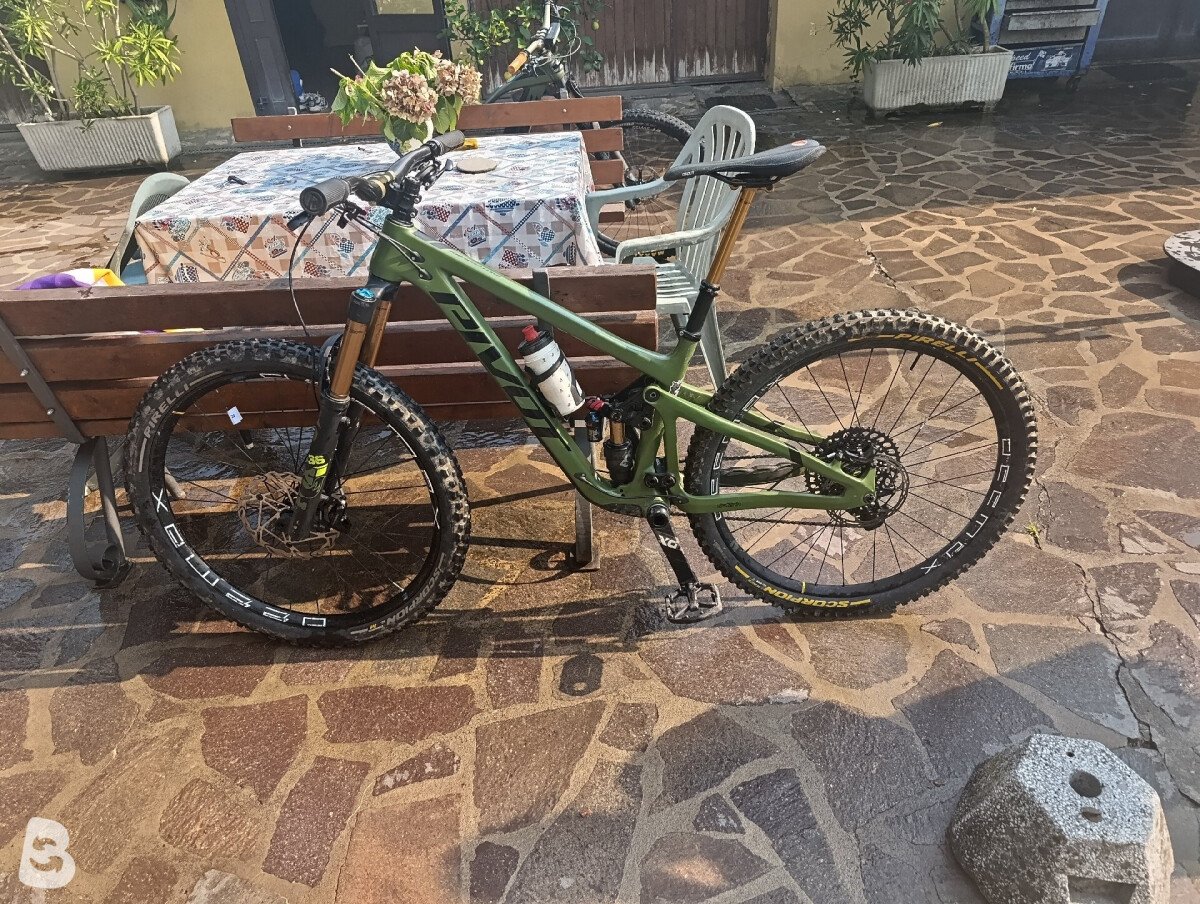 Pivot Switchblade Pro XT/XTR 2021