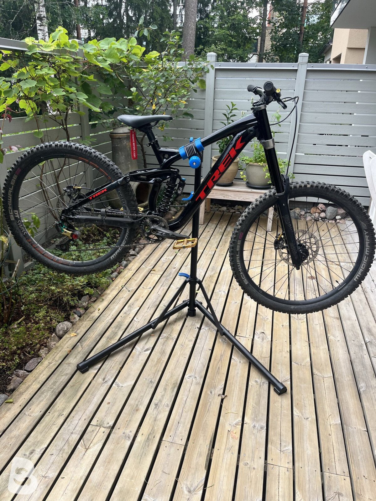 Trek Session 8 2018