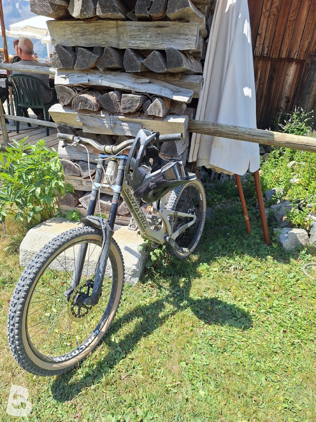 Santa Cruz Nomad V4 2020