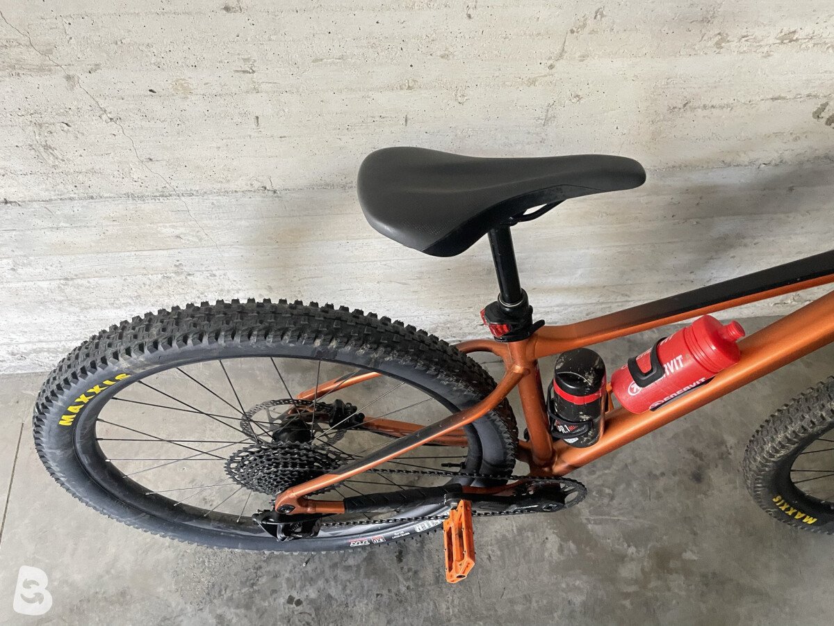 Giant Fathom 1 2022