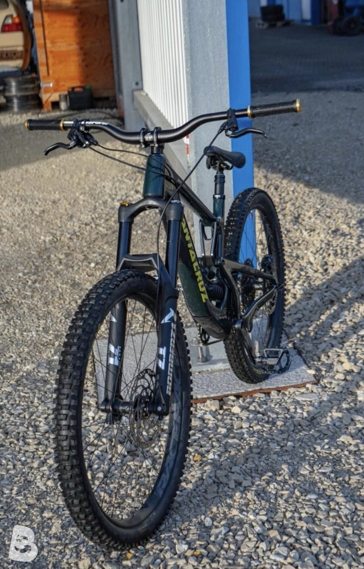 Santa Cruz Nomad V4 CC 2022