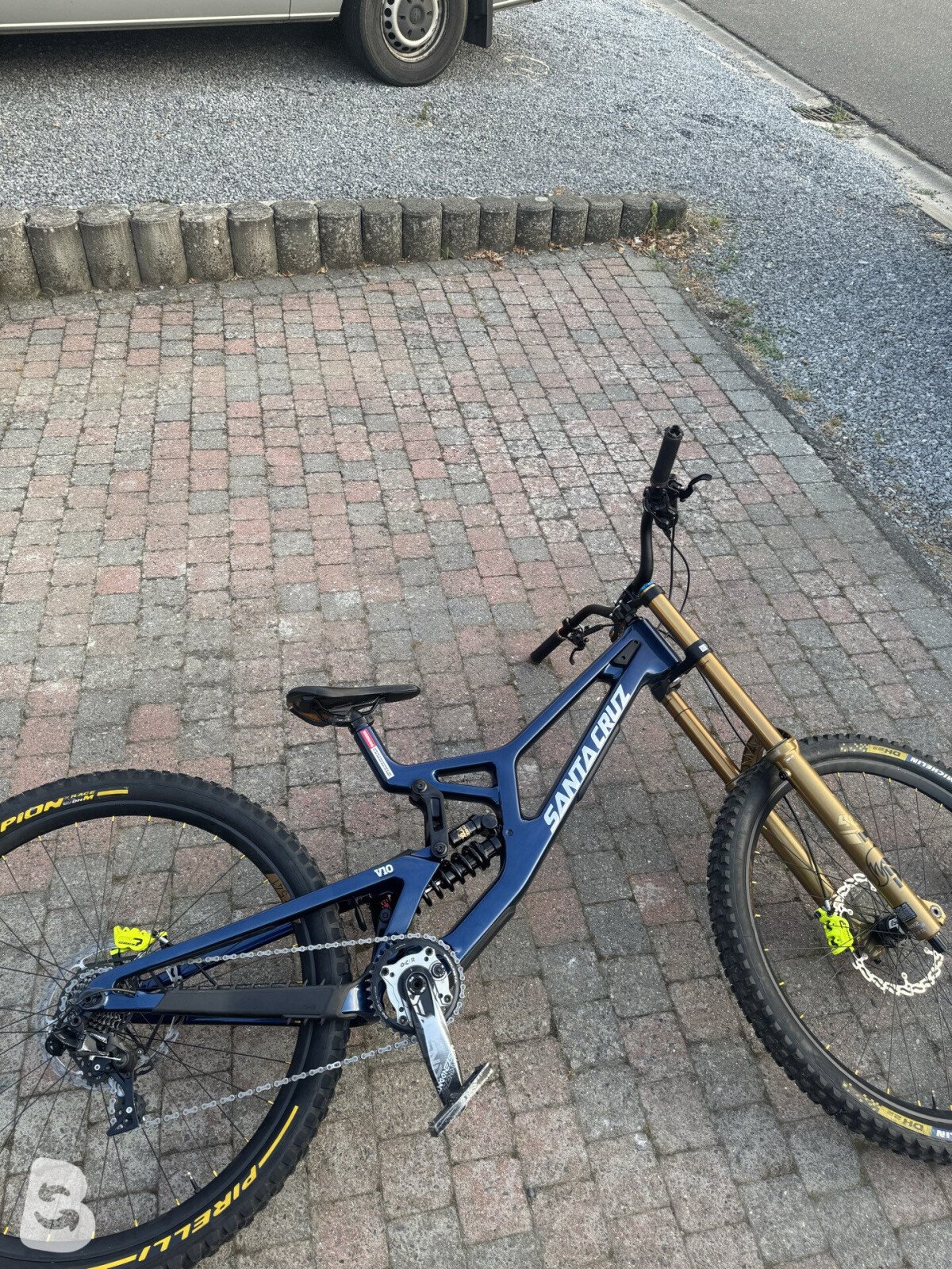 Santa Cruz V10 2026