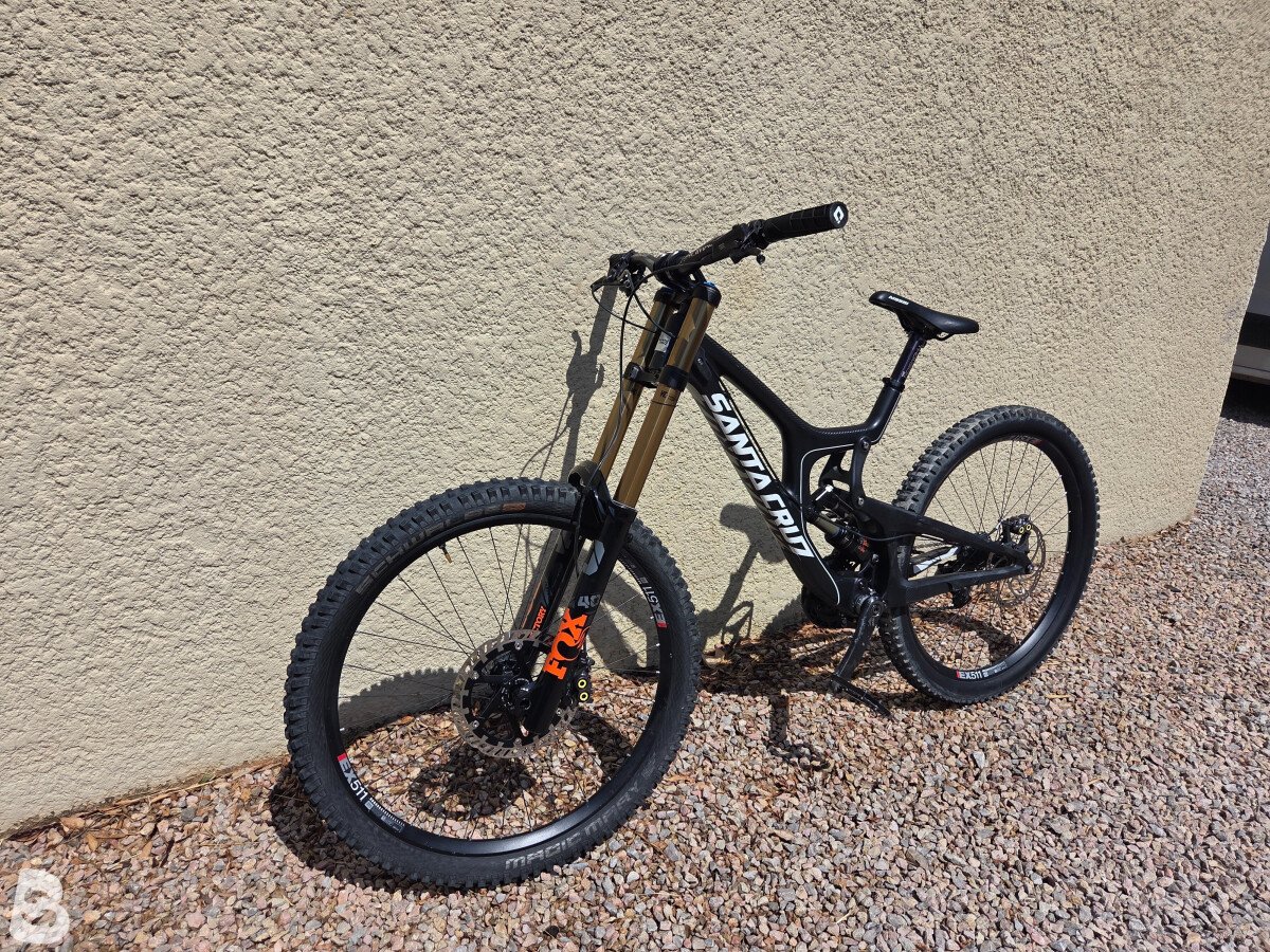 Santa Cruz V10 2018