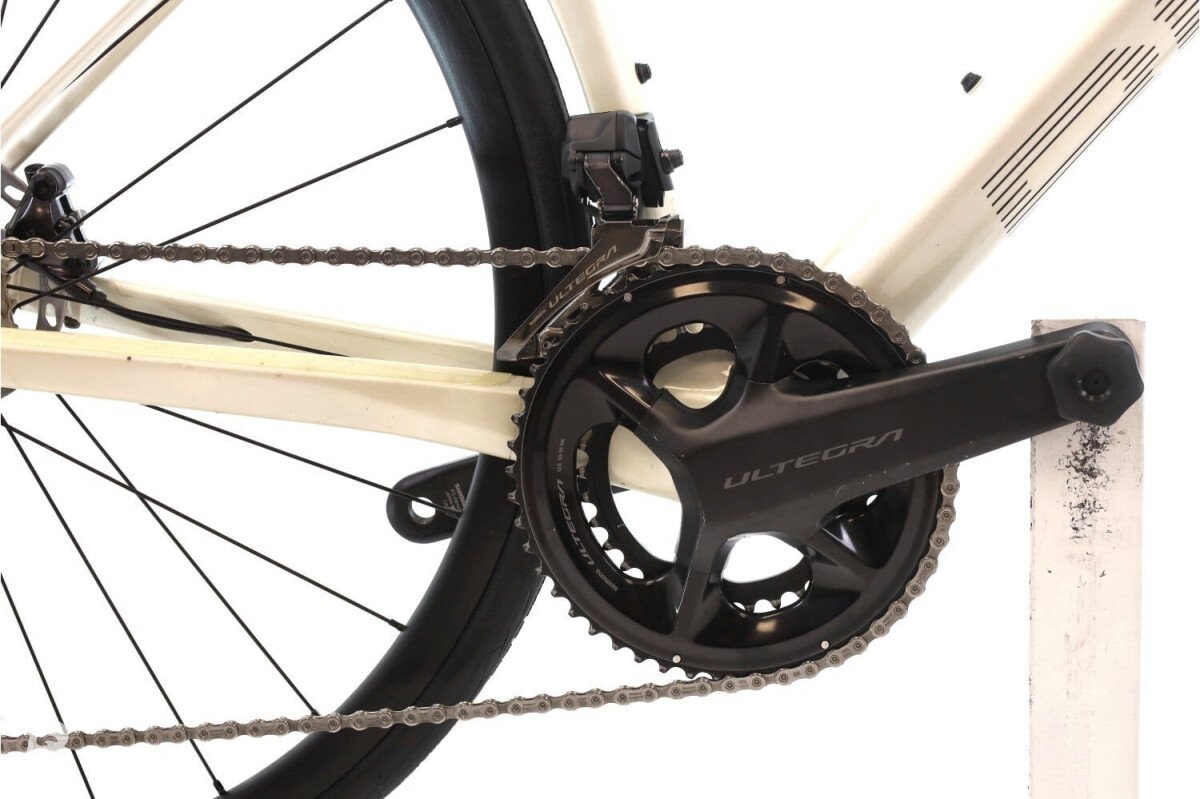 BMC Roadmachine THREE Di2 12V 2024