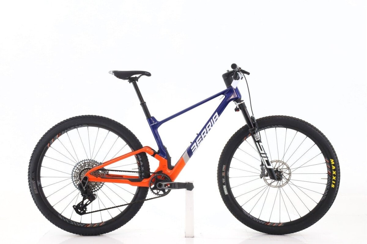 Berria Mako Pro AXS 2025