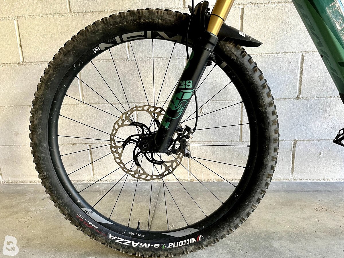 Pivot Shuttle LT Team XTR 2024