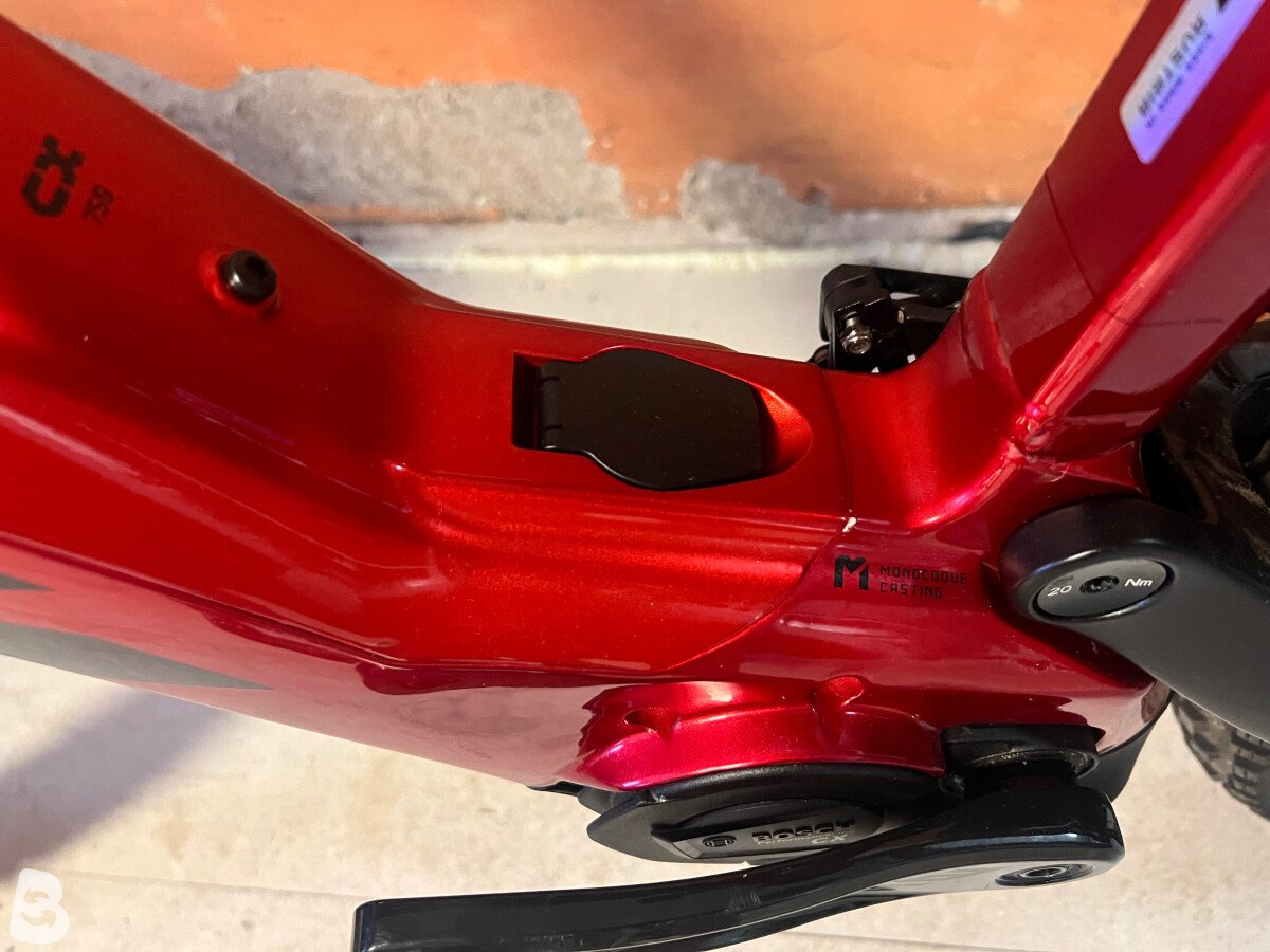 KTM MACINA KAPOHO 7973 2022