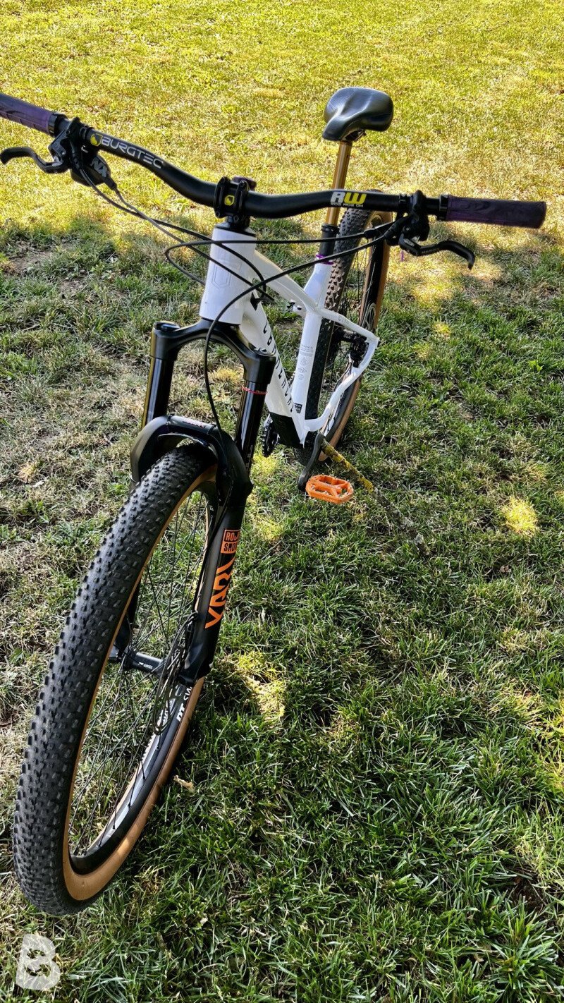 Commencal Meta HT V3 2026