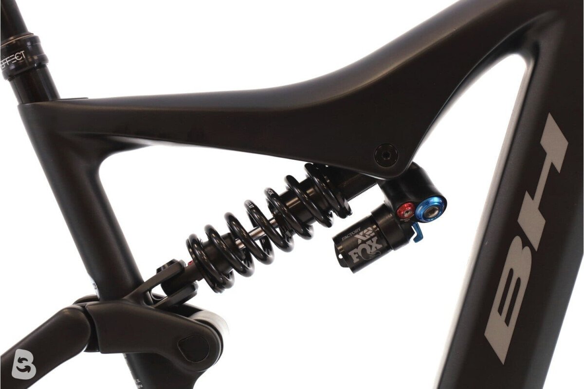 BH AtomX Lynx 9.9 XT 2025