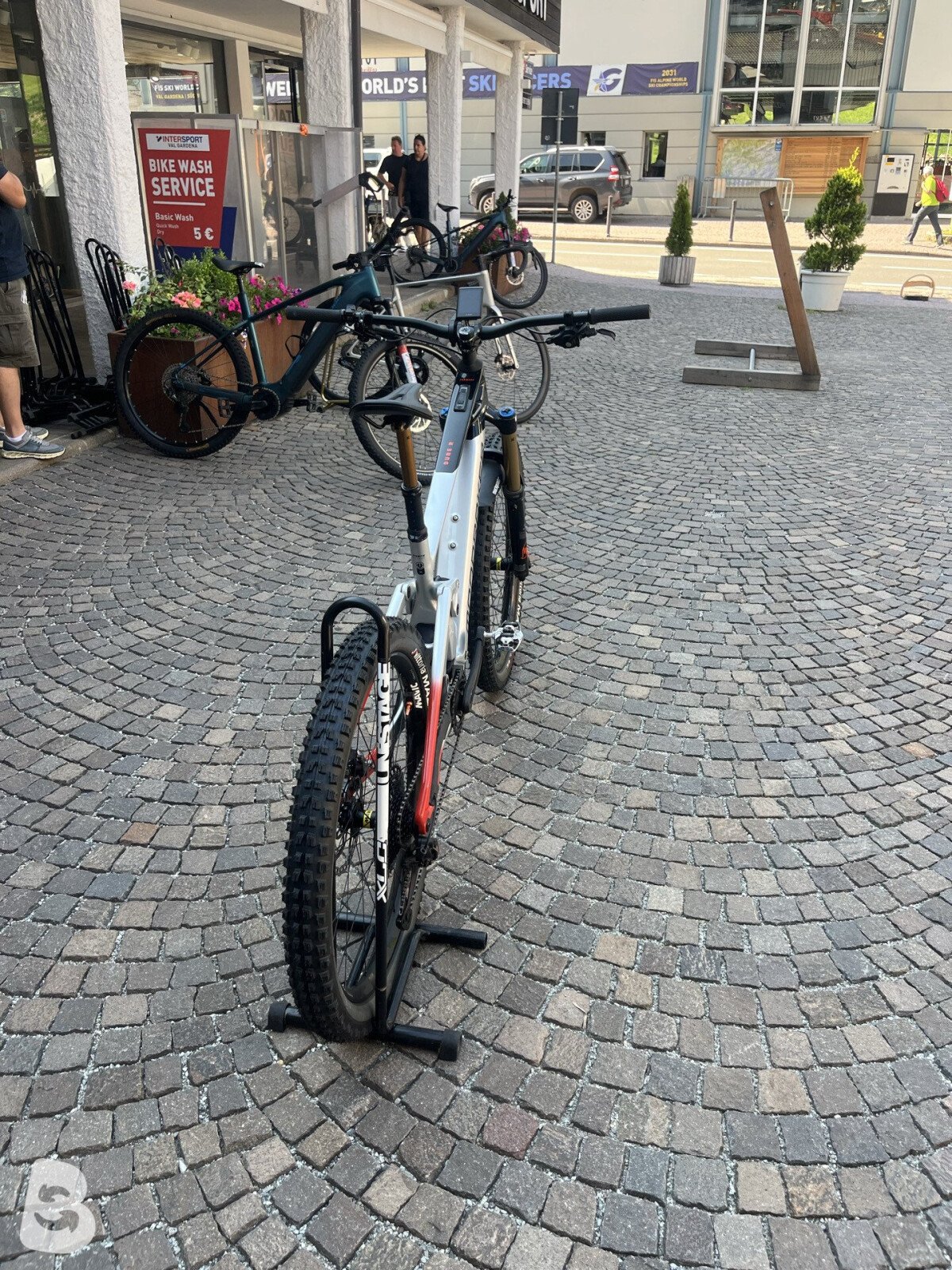 Mondraker DUNE R 2024