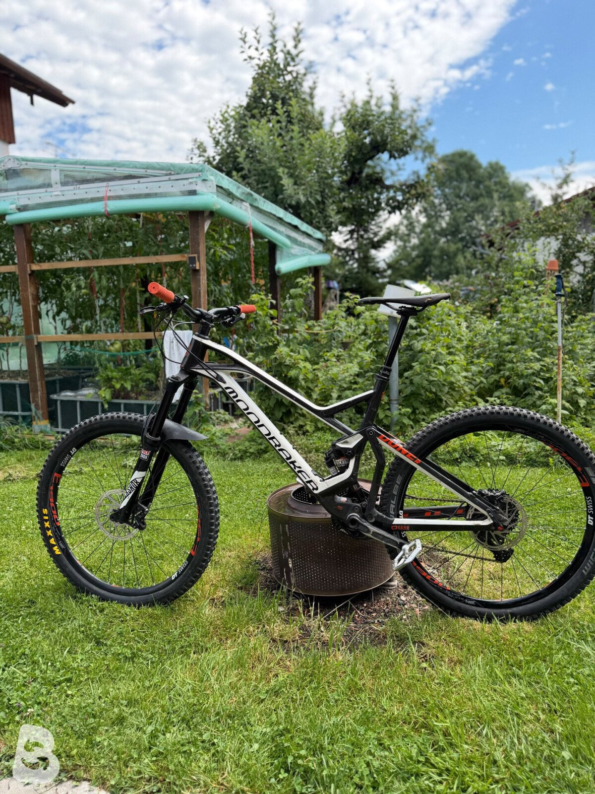 Mondraker Dune Carbon R 2018