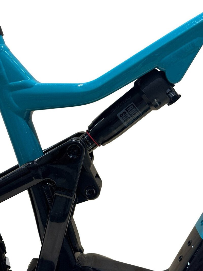 Focus Thron² 6.7 Shimano Deore 2023