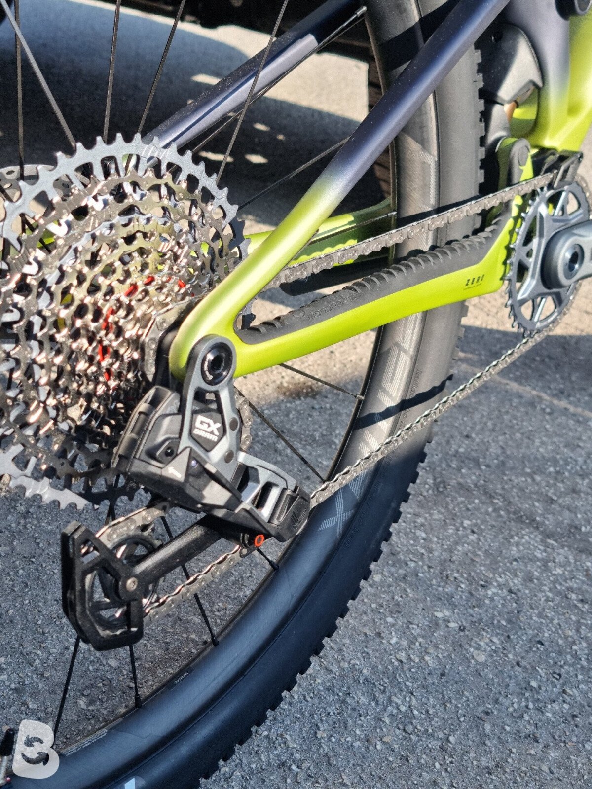 Mondraker F-Podium Carbon RR 2025