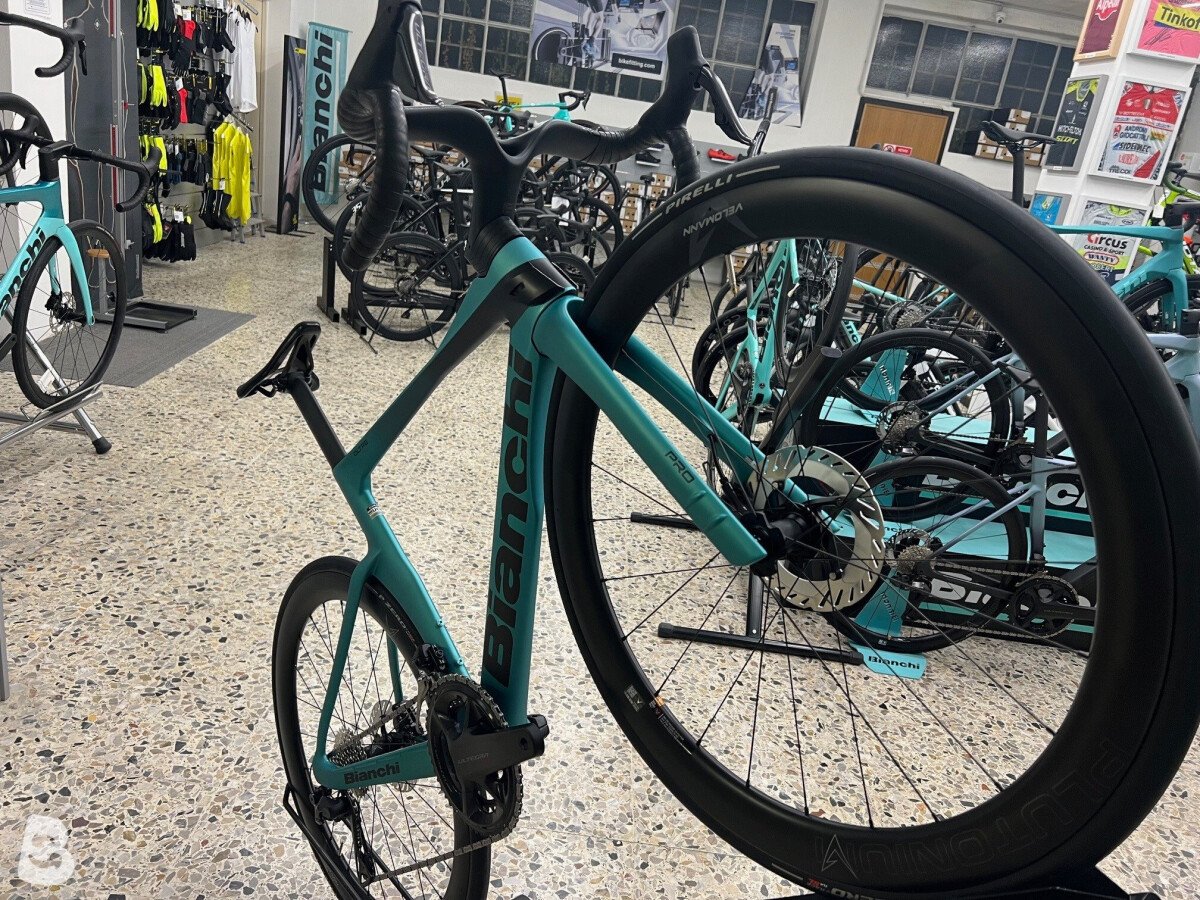 Bianchi OLTRE PRO ULTEGRA Di2 12V 2025